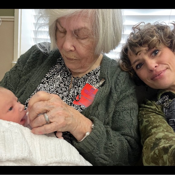 Meet your Posher, Taylor - Picture 7 of 7